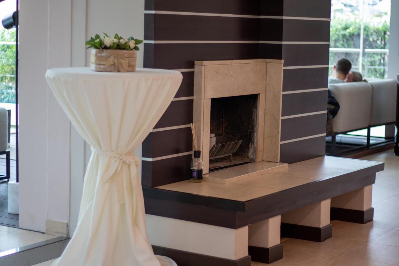 ארנצאנו Poggio Hotel מראה חיצוני תמונה